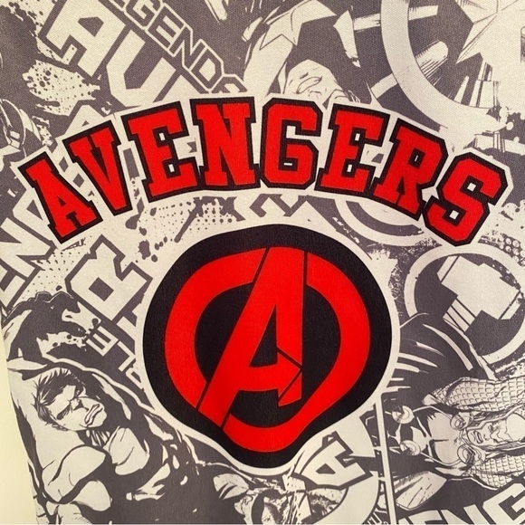 MARVEL Boy's Short Sleeve Avengers T-Shirt Size Small (6/7) - Picture 2 of 4